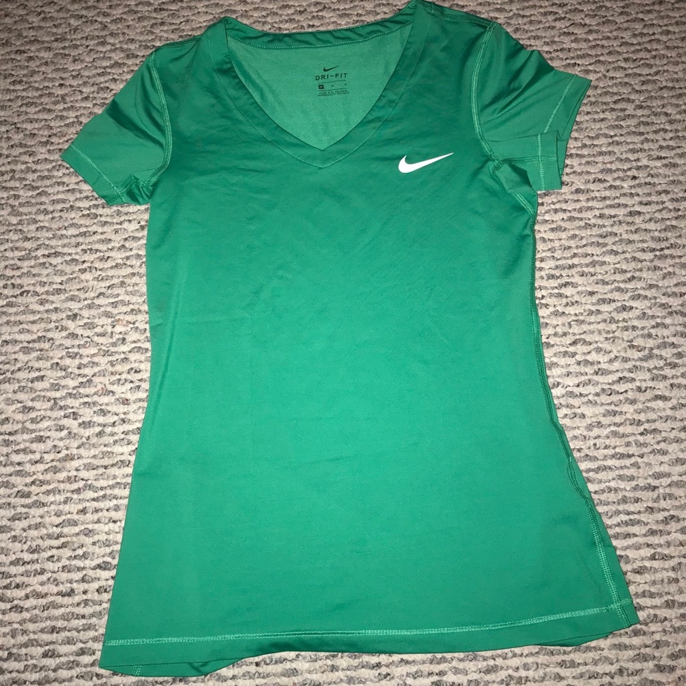 New Nike Sri-fit shirt